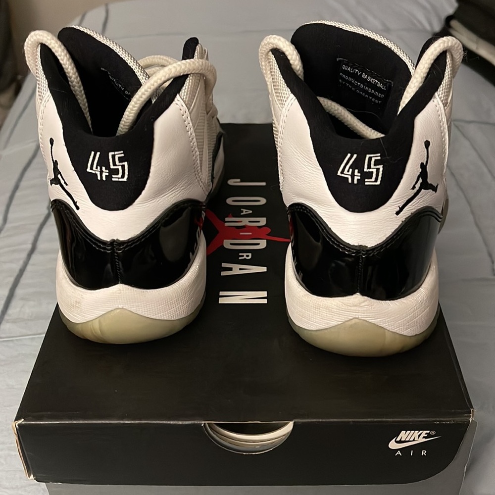 Jordan’s - Picture 3 of 4